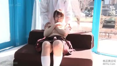 【女子校生 企画】色白なエロい下着の女子校生JKの企画マッサージプレイが、マジックミラー号にて…！！